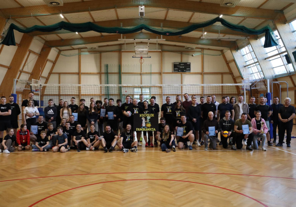 Siatkarskie zmagania w Oleszycach. Siedem drużyn walczyło o Puchar Burmistrza