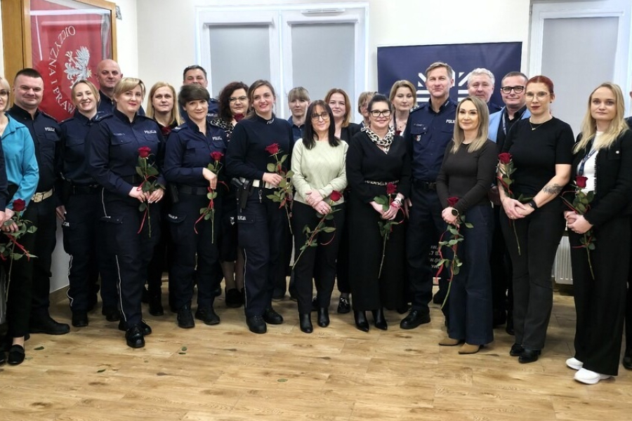Dzień Kobiet w lubaczowskiej policji. W komendzie pracuje 38 pań [ZDJĘCIA]