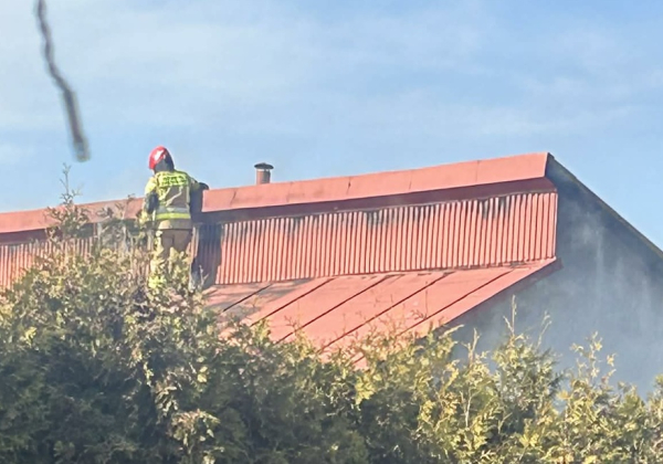 Pożar domu w Borchowie. Na miejscu 5 zastępów strażaków