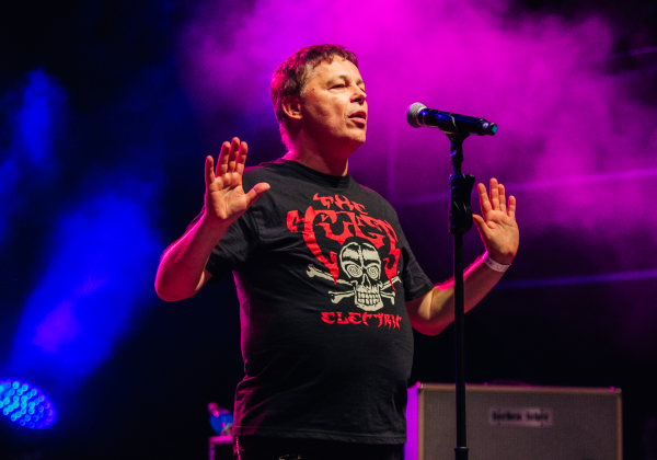 Jedyny koncert w roku. Farben Lehre z Projektem Punk zagra w Cieszanowie