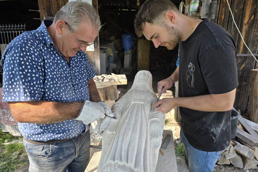 Ostatni mistrz przekaże wiedzę. Rusza wyjątkowa szkoła rzeźby bruśnieńskiej