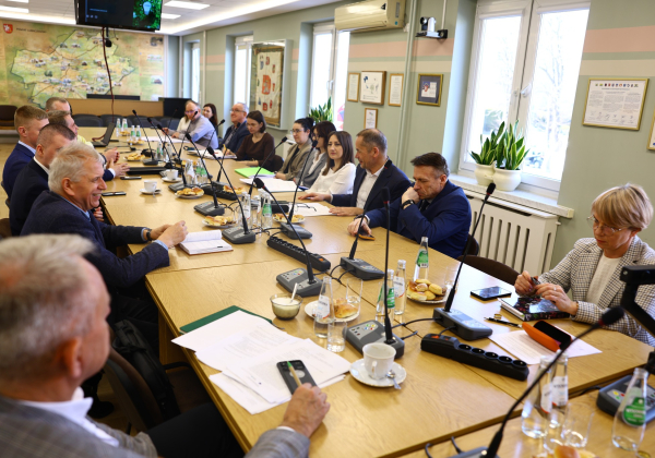 OZE, czyste powietrze i inwestycje. Samorządowcy rozmawiali o programach na 2026 rok