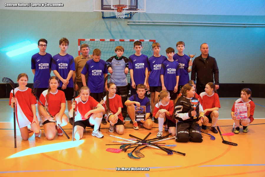 Unihokej zawitał do Cieszanowa. W turnieju wystartowało ponad 70 zawodników [ZDJĘCIA]