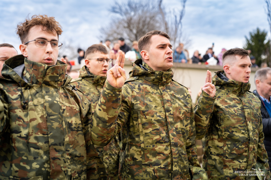 40 nowych funkcjonariuszy zasiliło szeregi Straży Granicznej [ZOBACZ ZDJĘCIA]