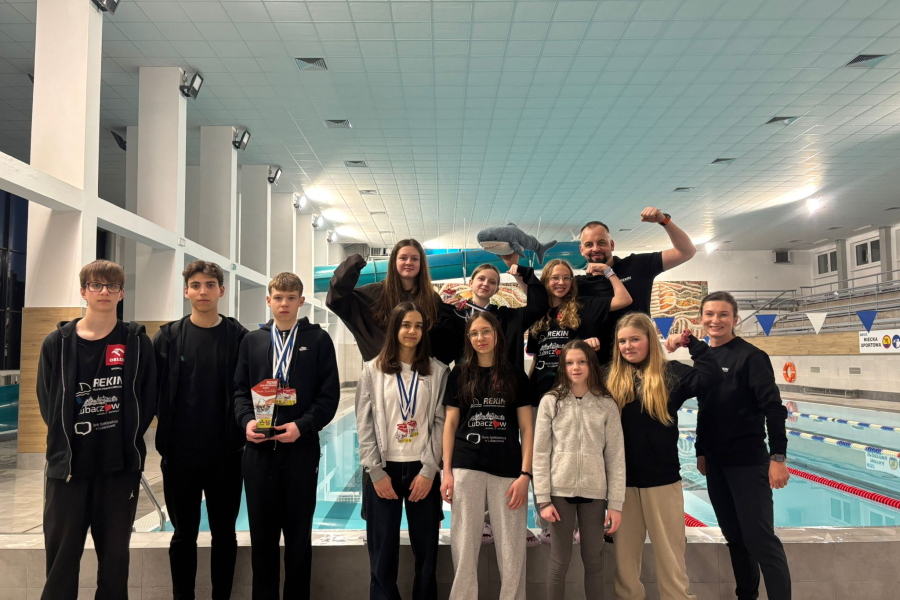 Pływacy Rekina z medalami i tytułem najlepszego zawodnika. Udany start w Tarnobrzegu