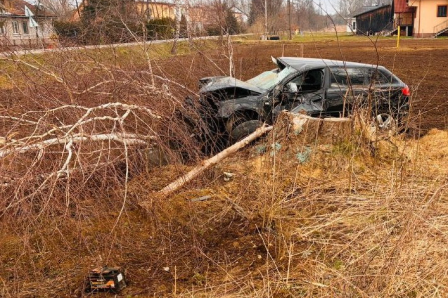 Wypadek w Ryszkowej Woli. 26-latek z powiatu lubaczowskiego trafił do szpitala