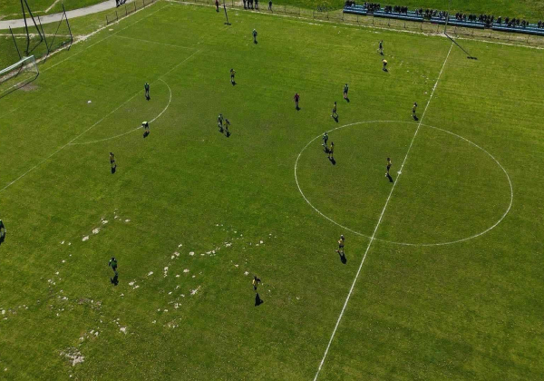 B klasa wróciła do gry. Grad goli w Rudzie Różanieckiej i pewne wygrane liderów [WYNIKI]
