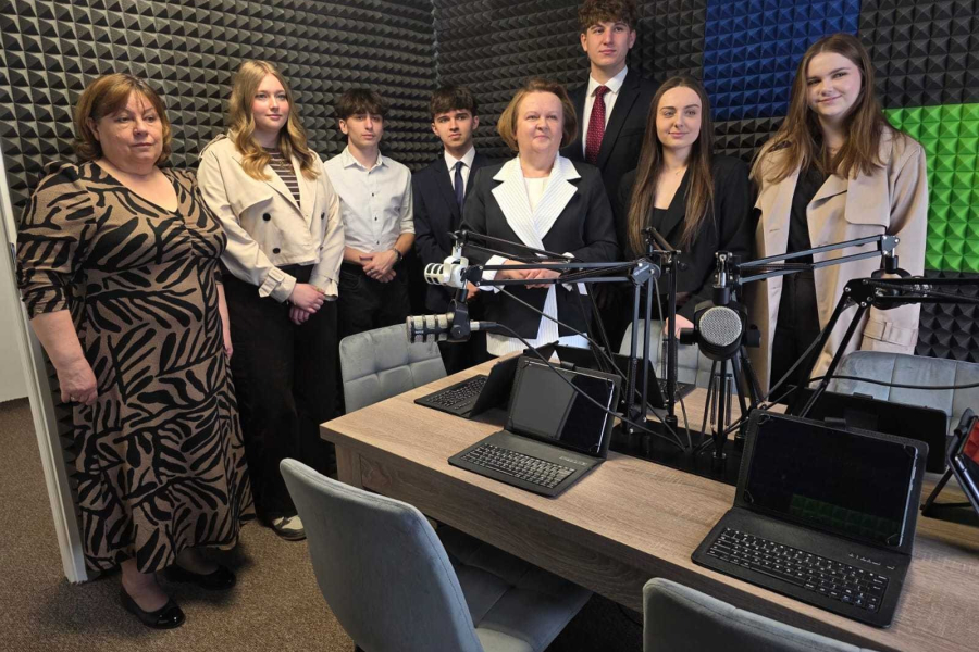 Powiatowe Radio Młodych wystartowało. Nowe studio już działa [ZDJĘCIA]
