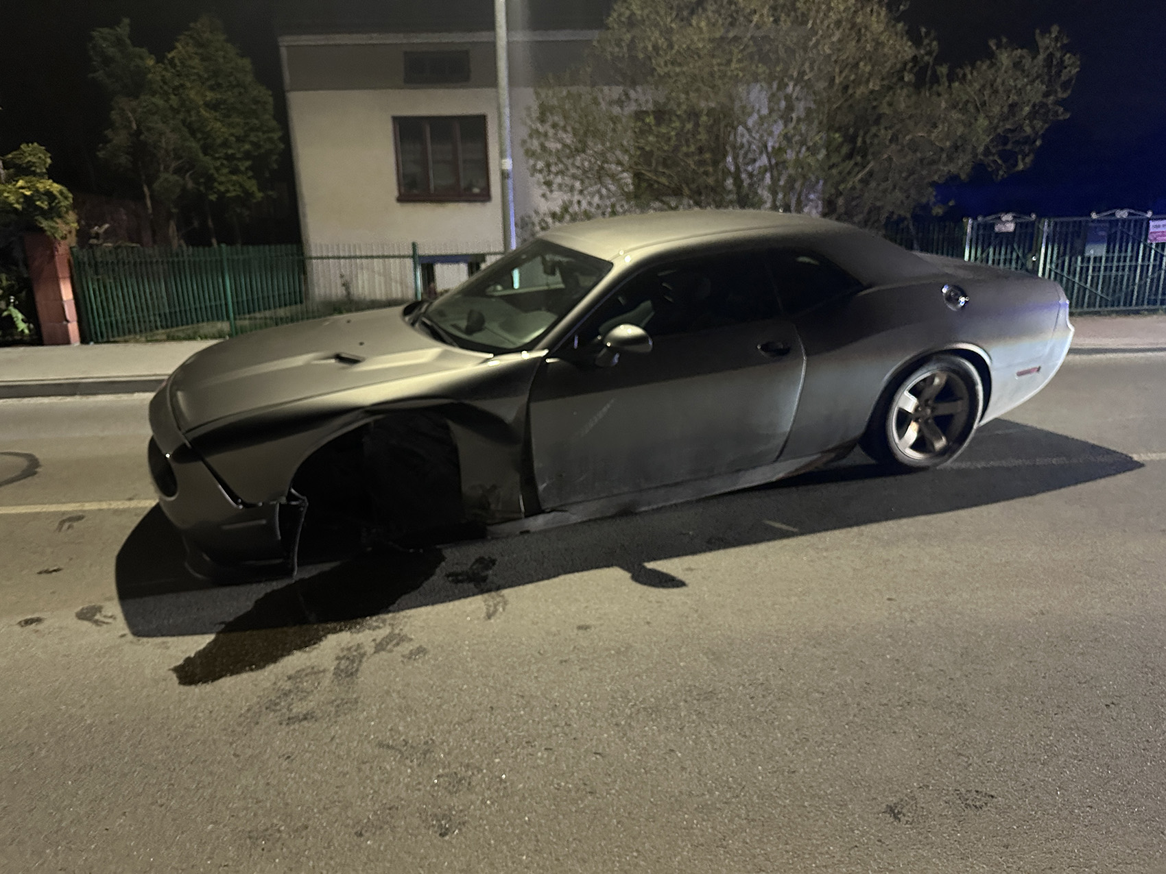 Policyjny pościg ulicami Lubaczowa. 21-latek urwał koło i wpadł z narkotykami