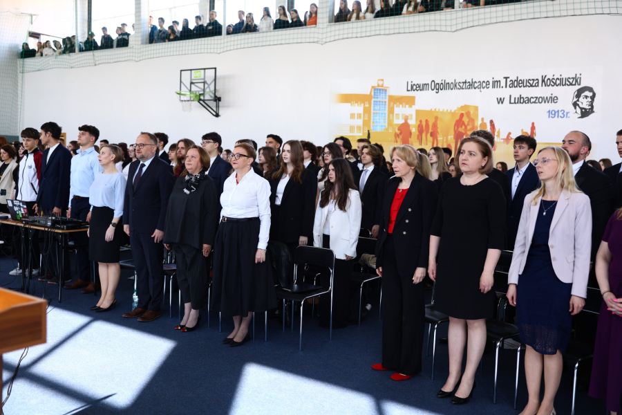 Pożegnanie maturzystów w Liceum Ogólnokształcącym w Lubaczowie [ZOBACZ ZDJĘCIA]