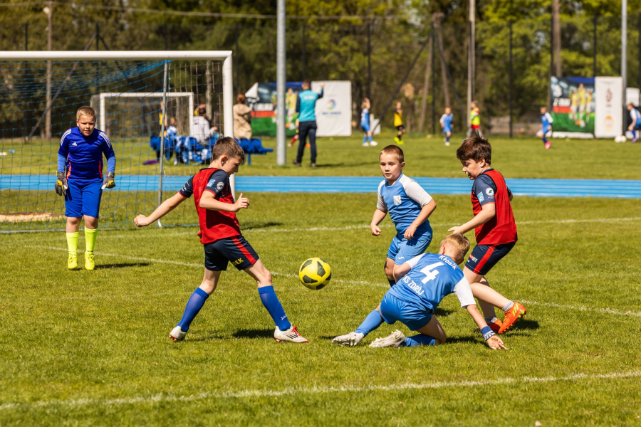 Puchar Tymbarku w Starym Dzikowie. Młodzi piłkarze powalczą o finał wojewódzki