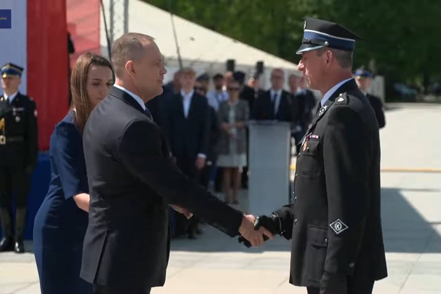 Prezes OSP Ruda Różaniecka Dariusz Stankiewicz odznaczony przez Prezydenta