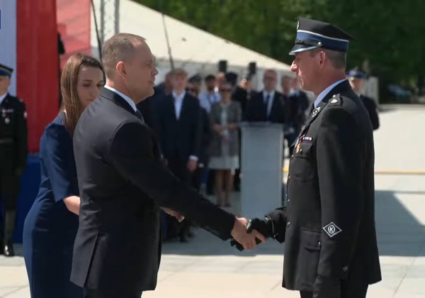 Prezes OSP Ruda Różaniecka Dariusz Stankiewicz odznaczony przez Prezydenta