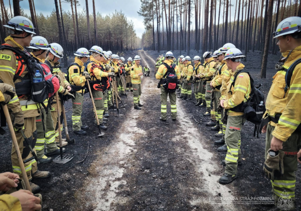 Strażacy z Lubaczowa w elitarnym module GFFF Poland. Trwa trudne dogaszanie pożaru