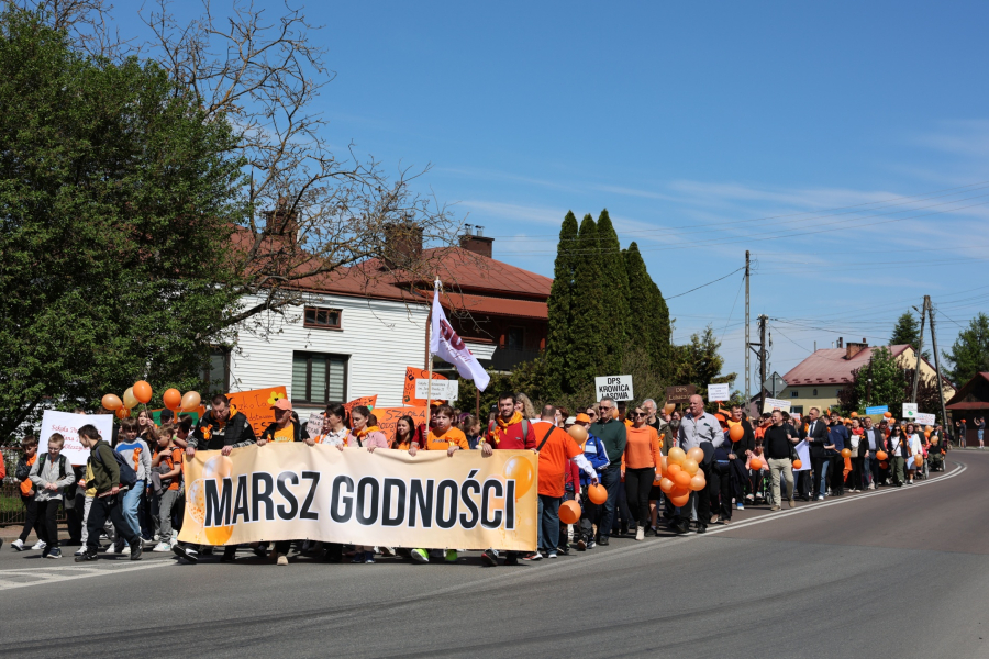 Marsz Godności w Oleszycach. Były występy, warsztaty i koncert Marka Piekarczyka [ZDJĘCIA]