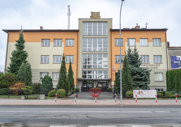 Uczniowie, rodzice i absolwenci razem. LO w Lubaczowie zaprasza na swoje święto