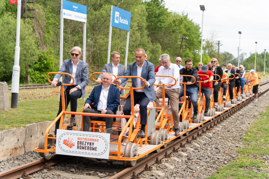 Roztoczańskie drezyny oficjalnie ruszyły. To kolejny krok w promocji Roztocza [ZOBACZ ZDJĘCIA]