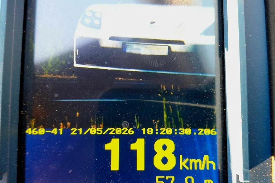 Ukrainiec w Porsche pędził 118 km/h przez Zalesie - stracił prawo jazdy