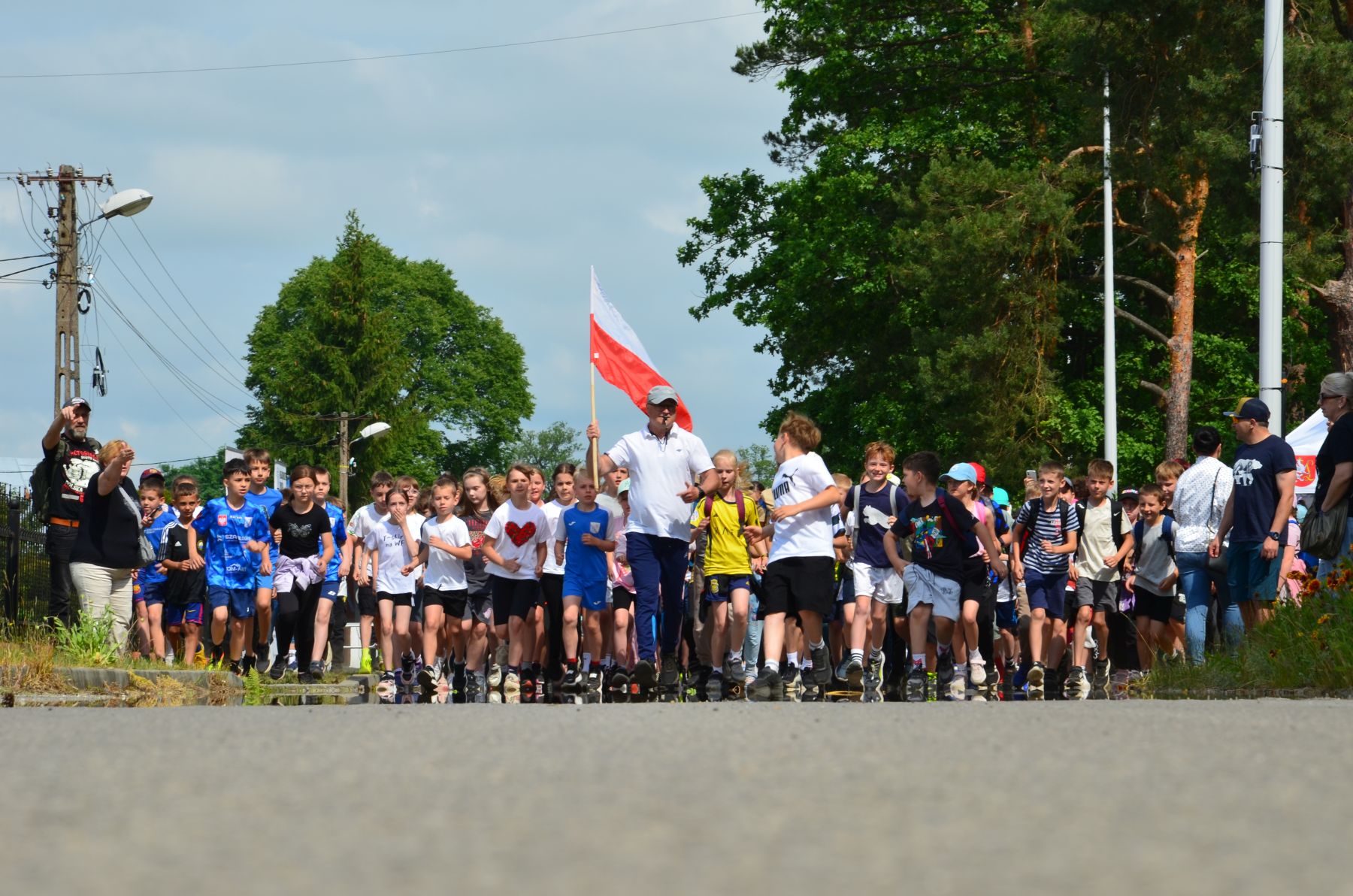 Tu nie chodziło o zwycięstwo. 300 uczniów pobiegło w Biegu Orląt [ZDJĘCIA]