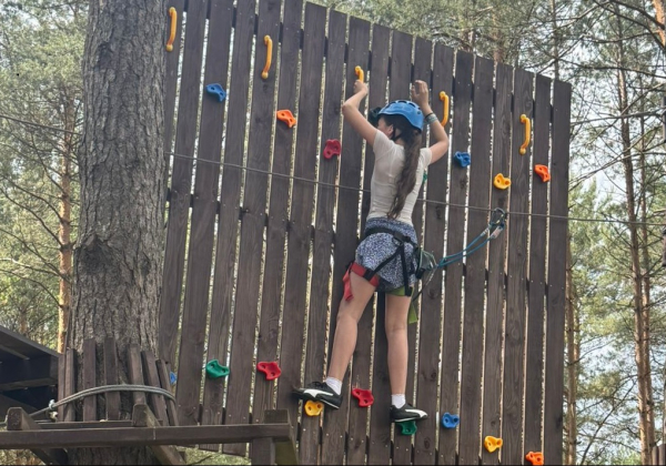 Park Linowy w Baszni Dolnej zaprasza w wakacje. Sprawdź godziny i cennik