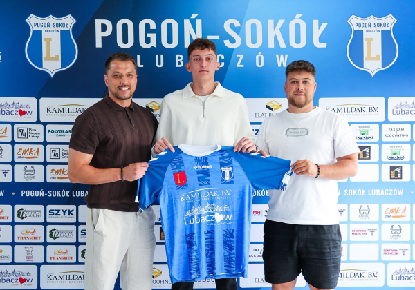 Zmiana między słupkami w Pogoni-Sokole. Przychodzi 18-latek z Broni Radom