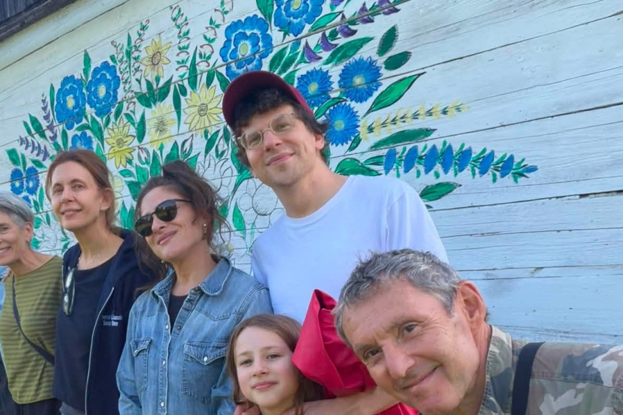 Hollywoodzka gwiazda w gminie Cieszanów. Przyjechał Jesse Eisenberg [ZDJĘCIA]