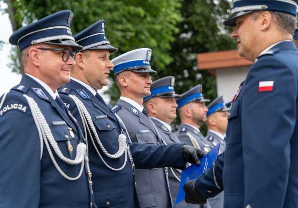Awanse i podziękowania. Uroczyste obchody Święta Policji w Lubaczowie [NASZA FOTORELACJA]