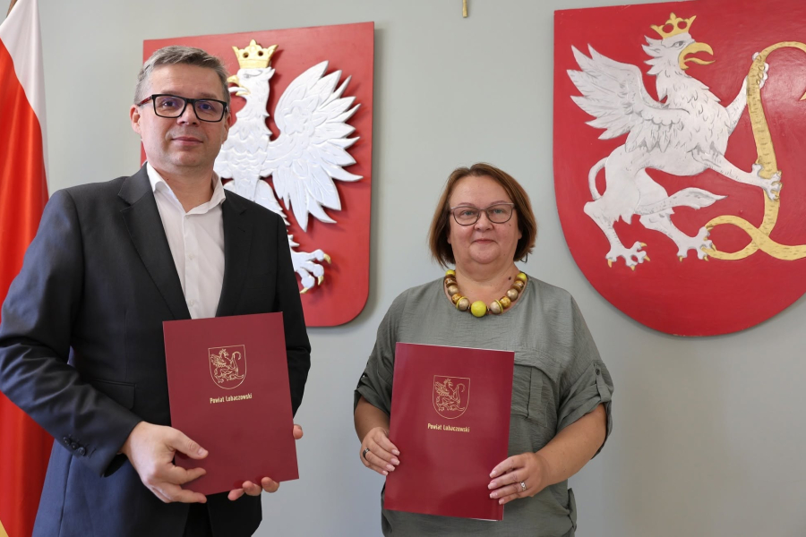 Ponad 2,3 mln zł na modernizację ewidencji gruntów w Cewkowie. Podpisano umowę