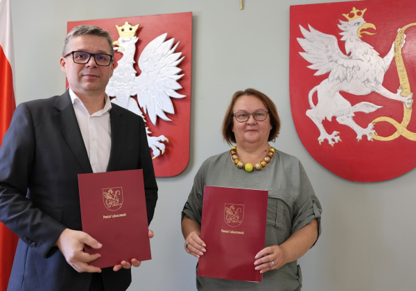 Ponad 2,3 mln zł na modernizację ewidencji gruntów w Cewkowie. Podpisano umowę