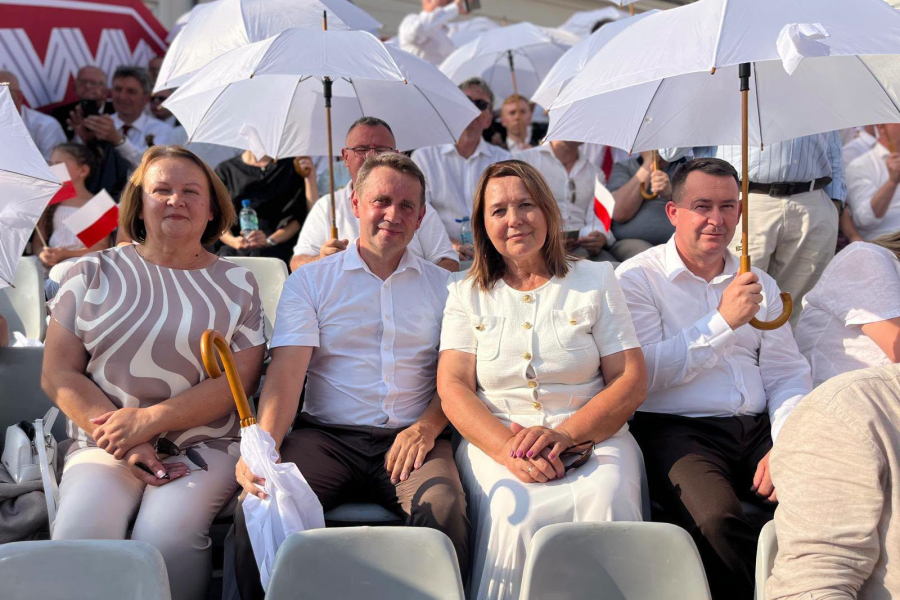Przedstawiciele powiatu lubaczowskiego na rocznicy zaprzysiężenia Karola Nawrockiego