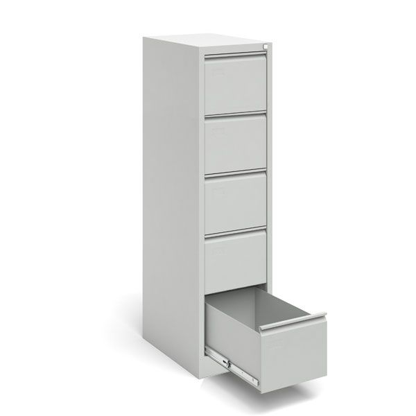 Metalowe szafy na kartoteki umożliwiające ewidencję dokumentacji