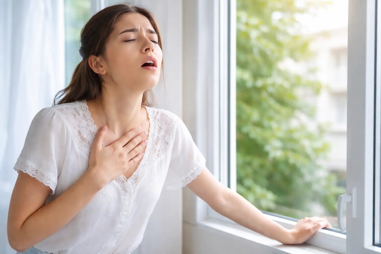 Niedotlenienie organizmu: Ciche objawy, których nie wolno ignorować. Jak sprawdzić poziom tlenu?