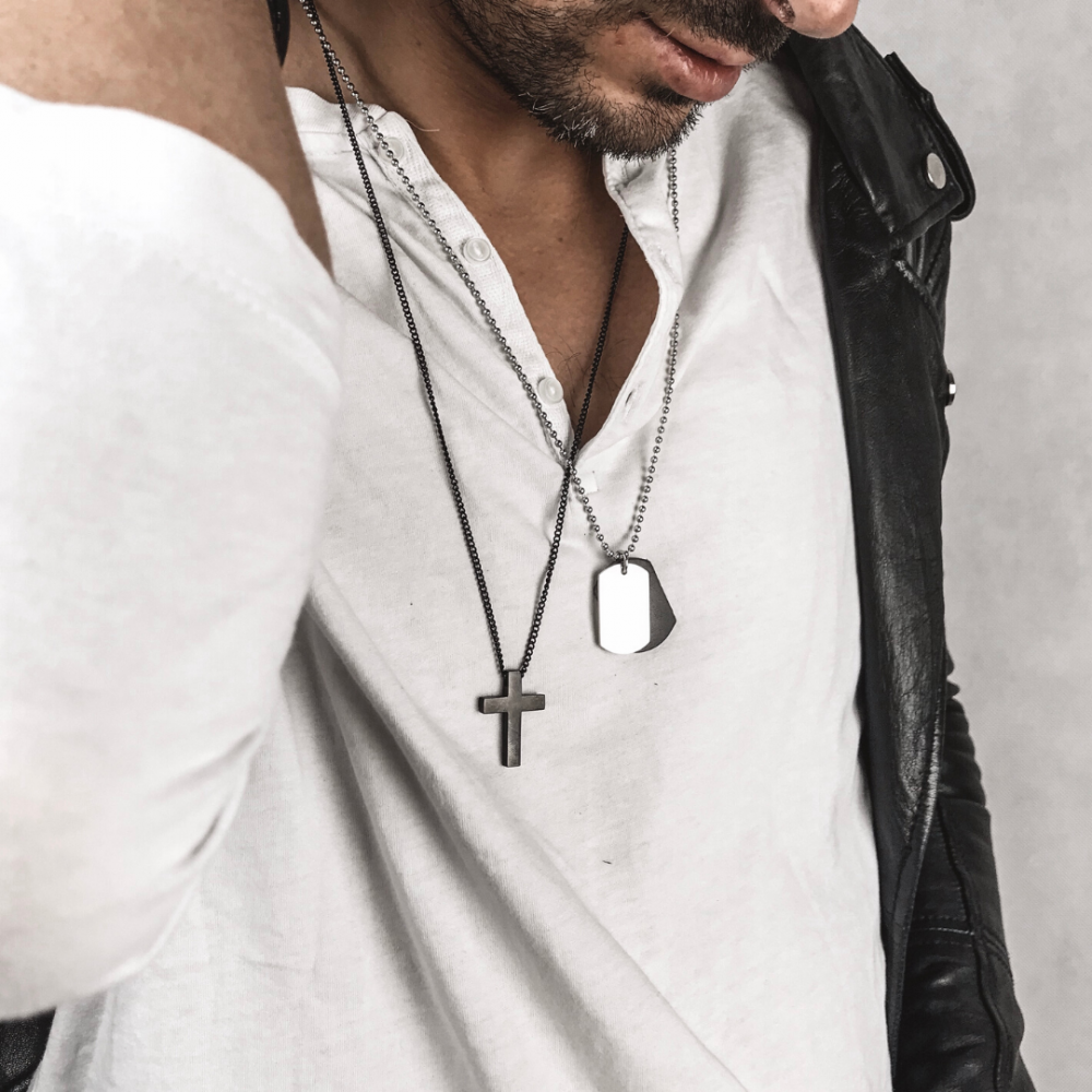 Niesmiertelnik z grawerem i ozdobą