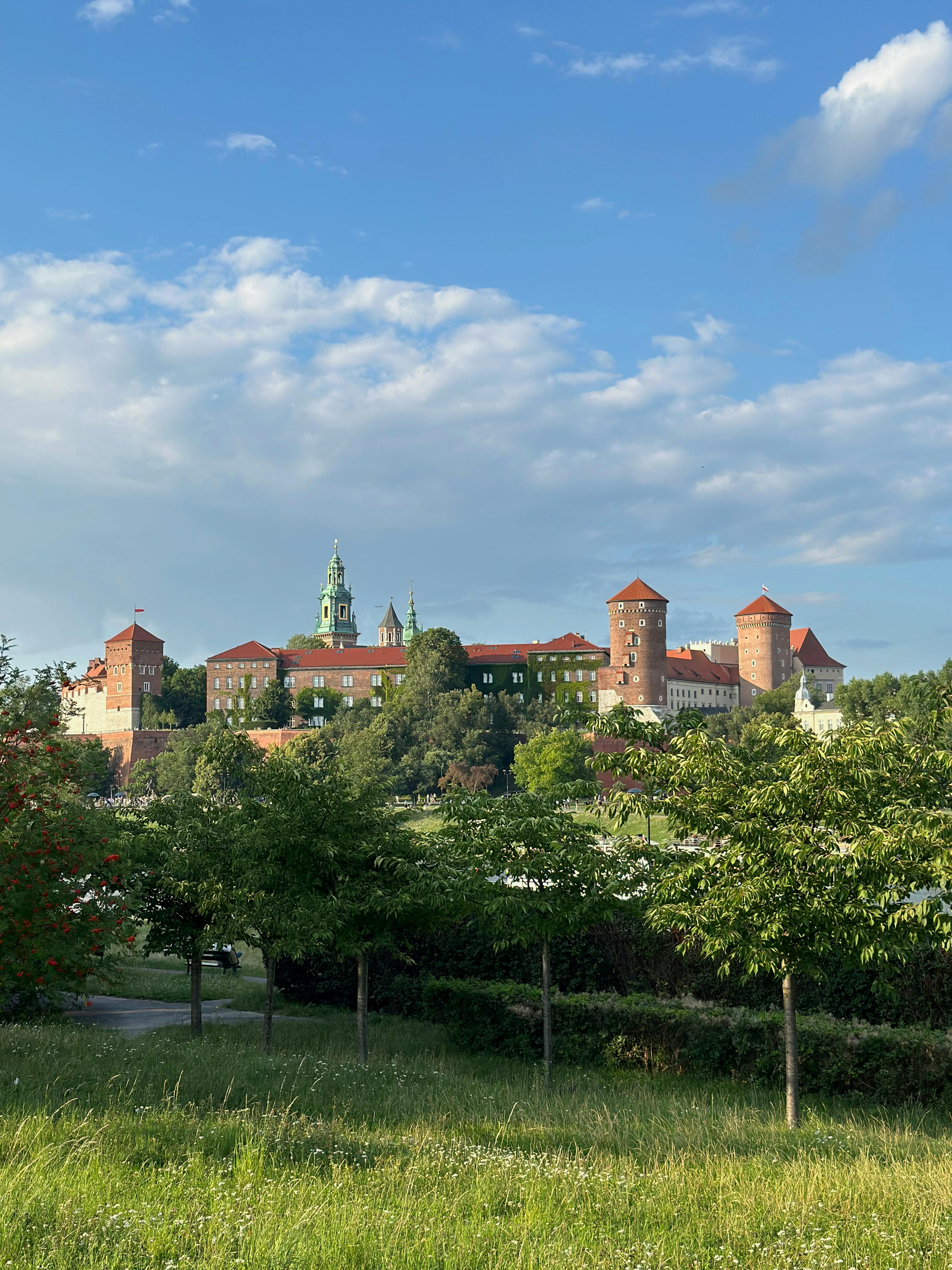 Parking w Krakowie – gdzie zaparkować auto w centrum?